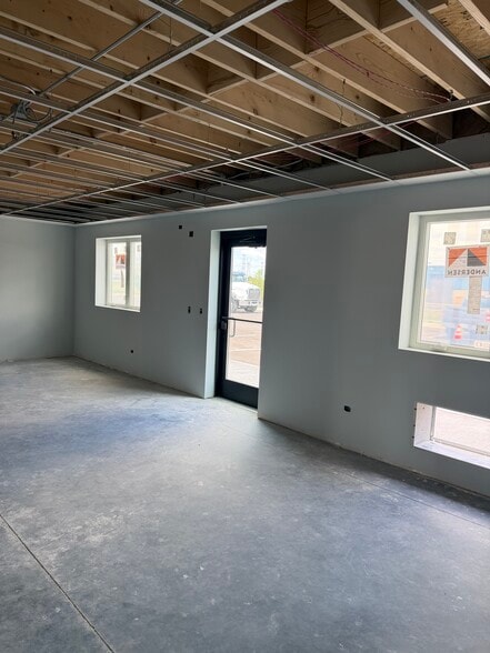 More Photos Of 900 Lambrecht Dr, Frankfort Industrial For Lease