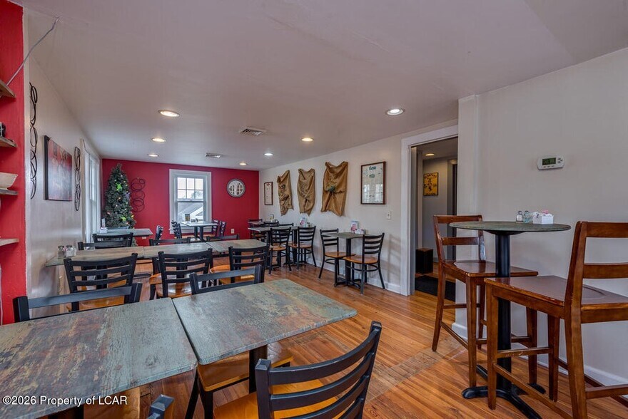 More Photos Of 206 N Main St, Shavertown Office For Sale