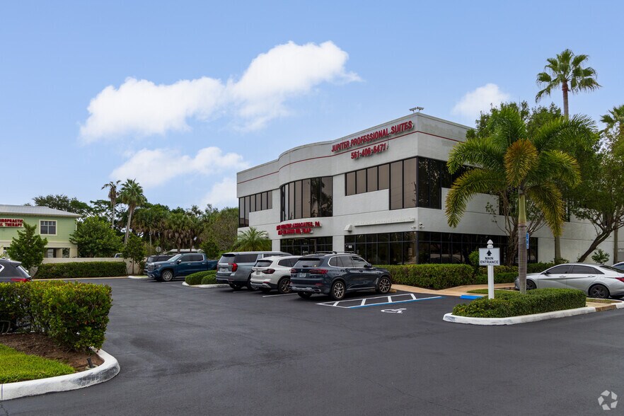 Primary Photo Of 6650 W Indiantown Rd, Jupiter Medical For Lease