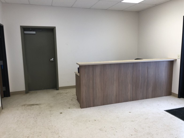 More Photos Of 14472 Commerce Park Blvd, Williston Warehouse For Sale