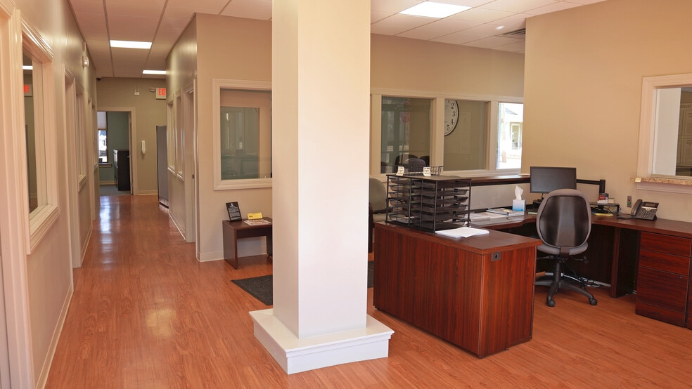 More Photos Of 308 Bay St, Taunton Office For Sale