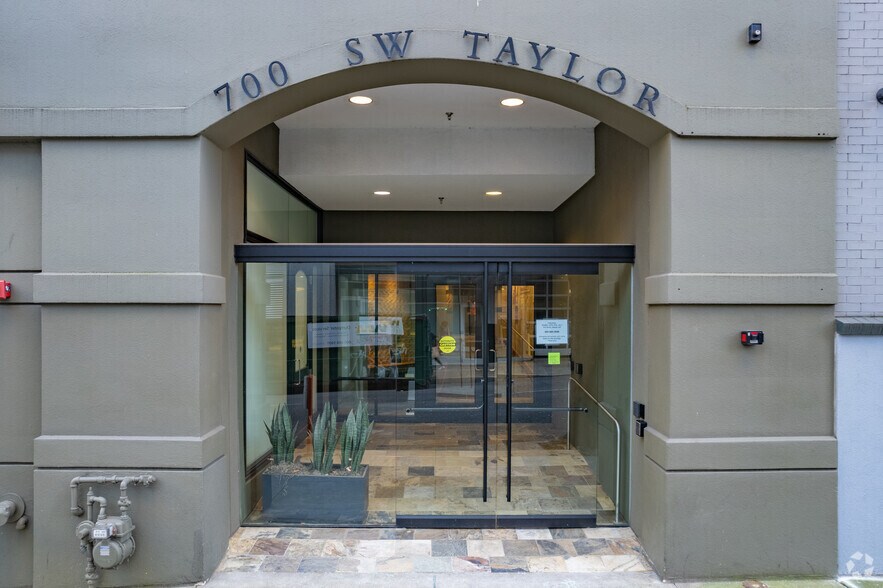 More Photos Of 700 SW Taylor St, Portland Office For Lease