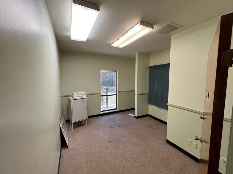 More Photos Of 3770 Private Road 3439, Longview Flex For Sale