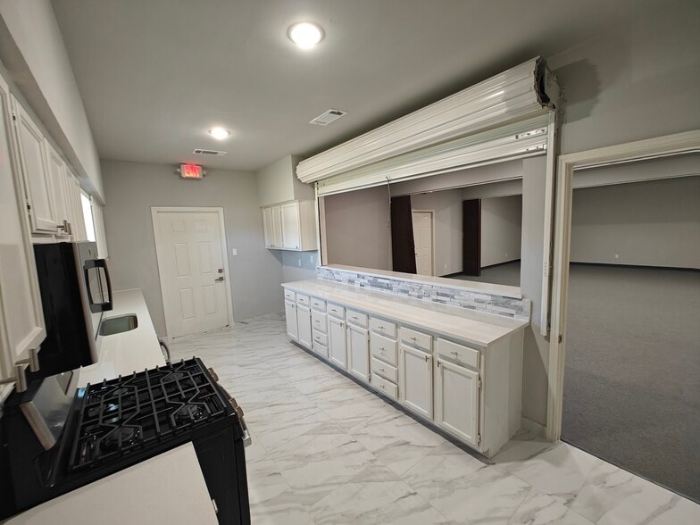 More Photos Of 704 Drexel St, McKinney Religious Facility For Sale