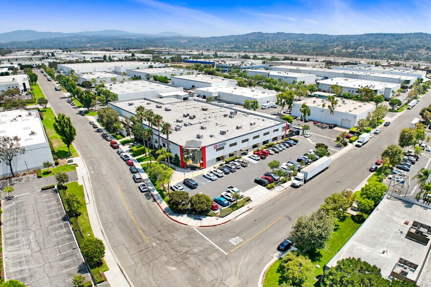 More Photos Of 4900 E Hunter Ave, Anaheim Manufacturing For Sale