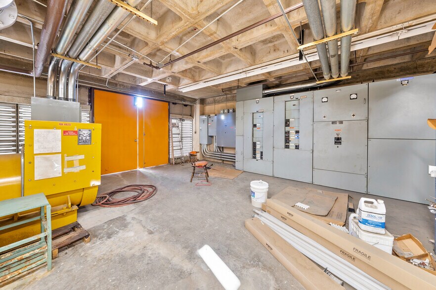 More Photos Of 715 NW Dimmick St, Grants Pass Office For Sale