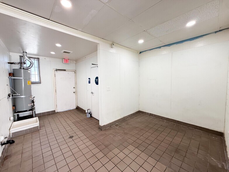More Photos Of 217-223 E Maude Ave, Sunnyvale Storefront For Lease