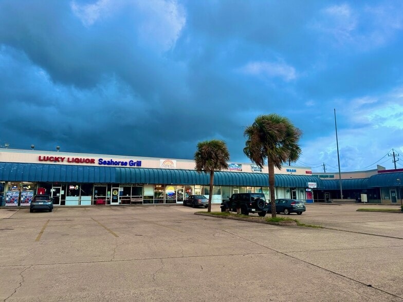 More Photos Of 3802 Cove View Blvd, Galveston Convenience Store For Sale