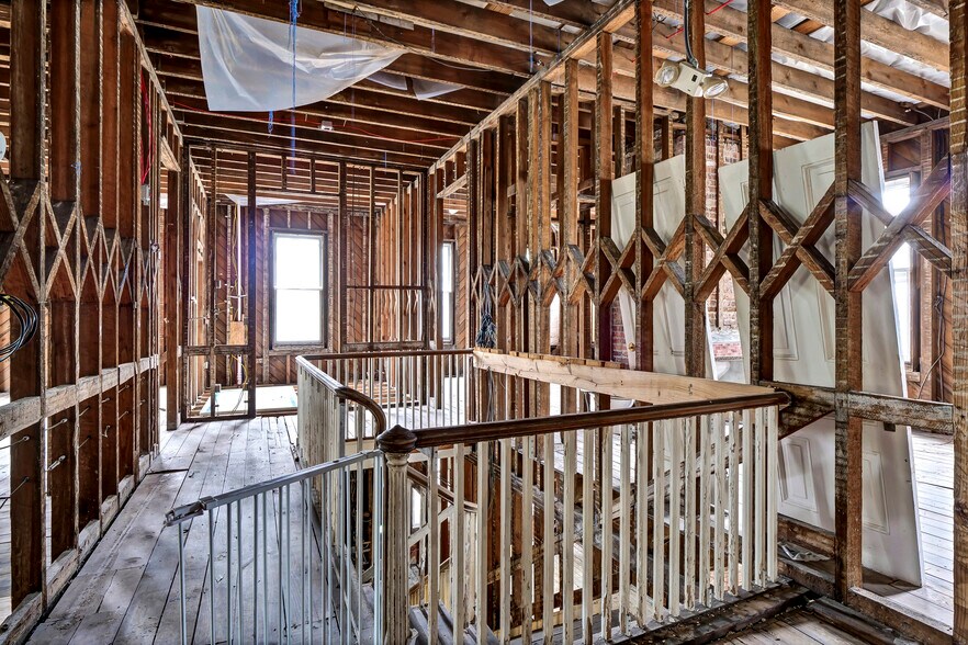 More Photos Of 708 Market St, Wilmington Apartments For Sale