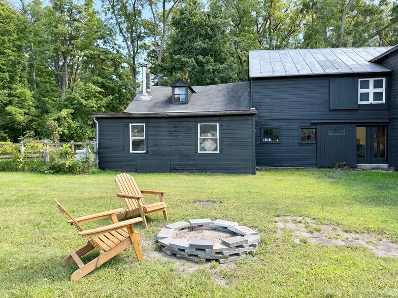 More Photos Of 23 Rothermel Ln, Kinderhook Flex For Sale