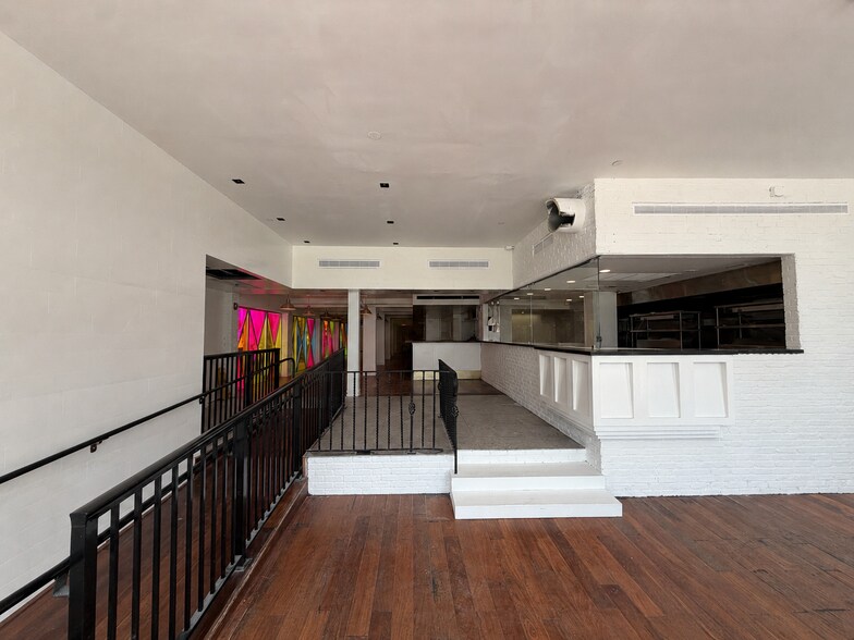More Photos Of 1412 Ocean Dr, Miami Beach Restaurant For Lease
