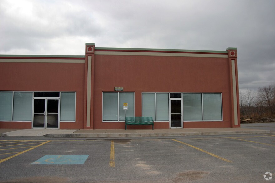 More Photos Of 11-19 4th Ave, Oswego General Retail For Lease