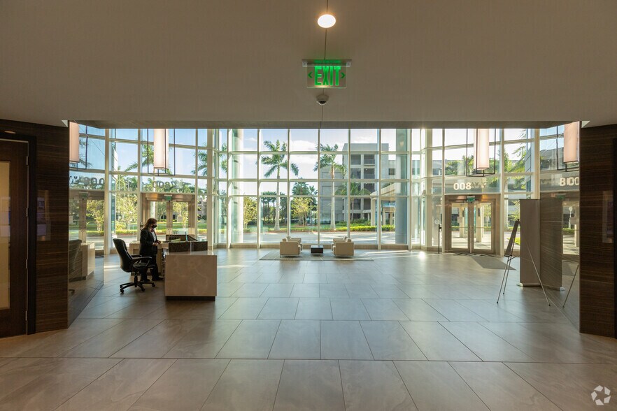 More Photos Of 800 Waterford Way, Miami Office For Lease
