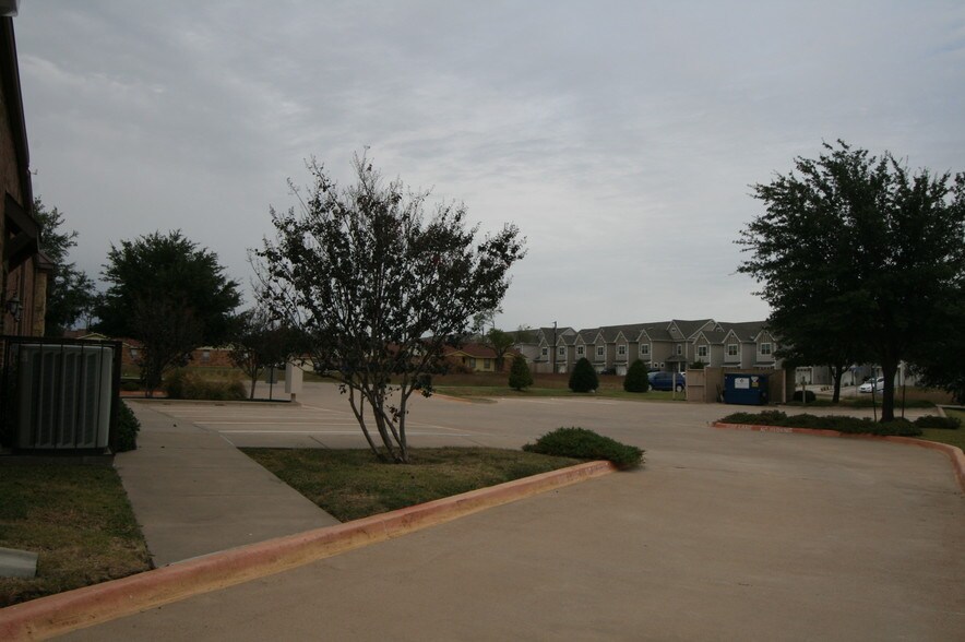 More Photos Of 200 S 14th St, Midlothian Medical For Sale