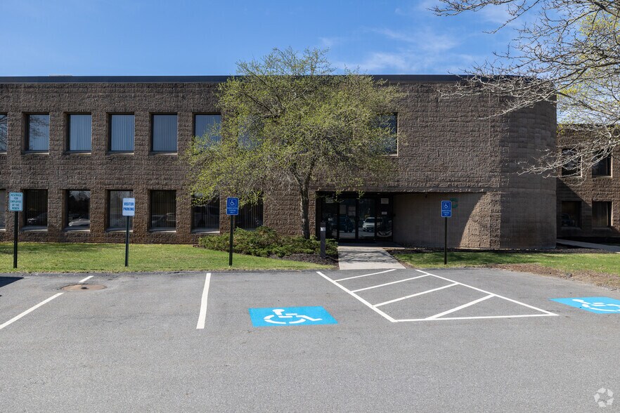 22 Cotton Rd, Nashua, NH 03063 Flex/R&D For Lease