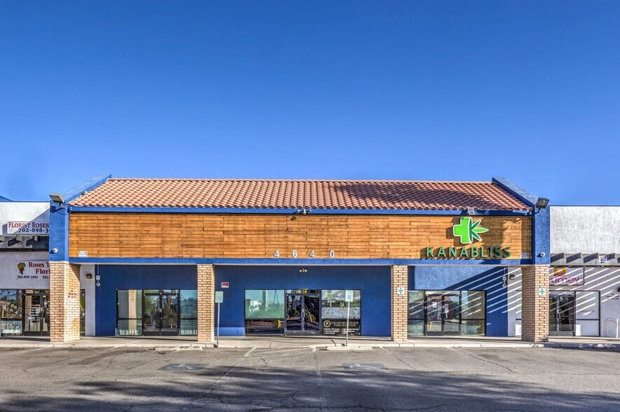 More Photos Of 4640 E Flamingo Rd, Las Vegas Storefront Retail Office For Lease