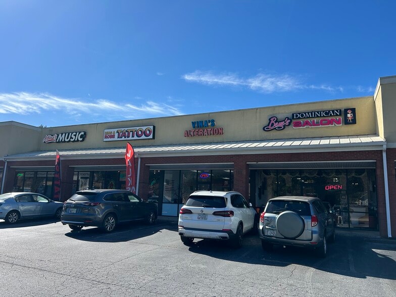 Primary Photo Of 141-167 Jonesboro Rd, McDonough Unknown For Lease