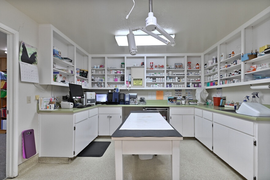 More Photos Of 382 CA-4, Murphys Office For Sale