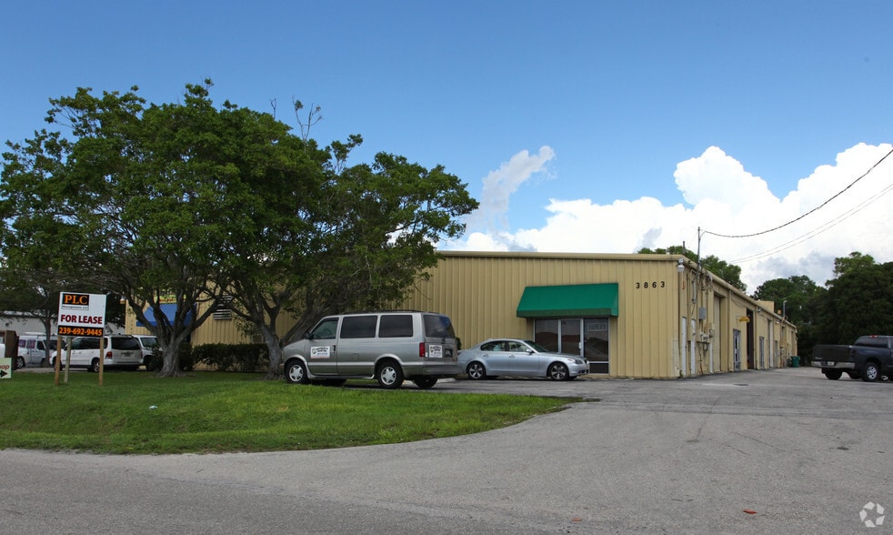 More Photos Of 3863 Enterprise Ave, Naples Warehouse For Lease