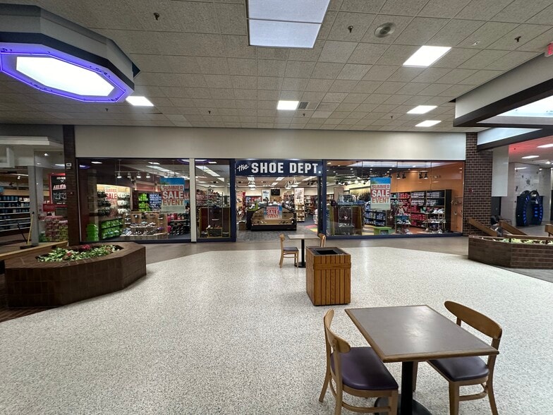 More Photos Of 550 Center St, Auburn Freestanding For Sale