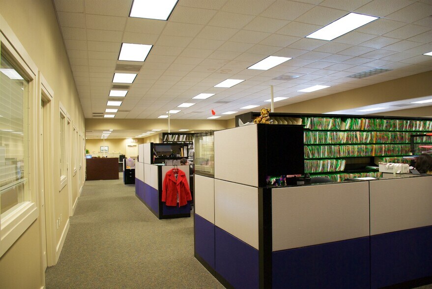 More Photos Of 1001 Water St, Kerrville Office For Sale