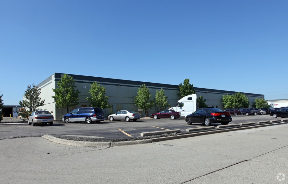 More Photos Of 29031-29045 Airport Dr, Romulus Unknown For Lease