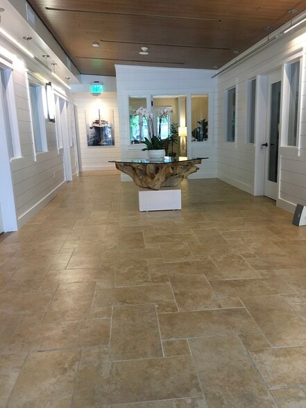More Photos Of 126-130 N Main St, East Hampton Office For Lease