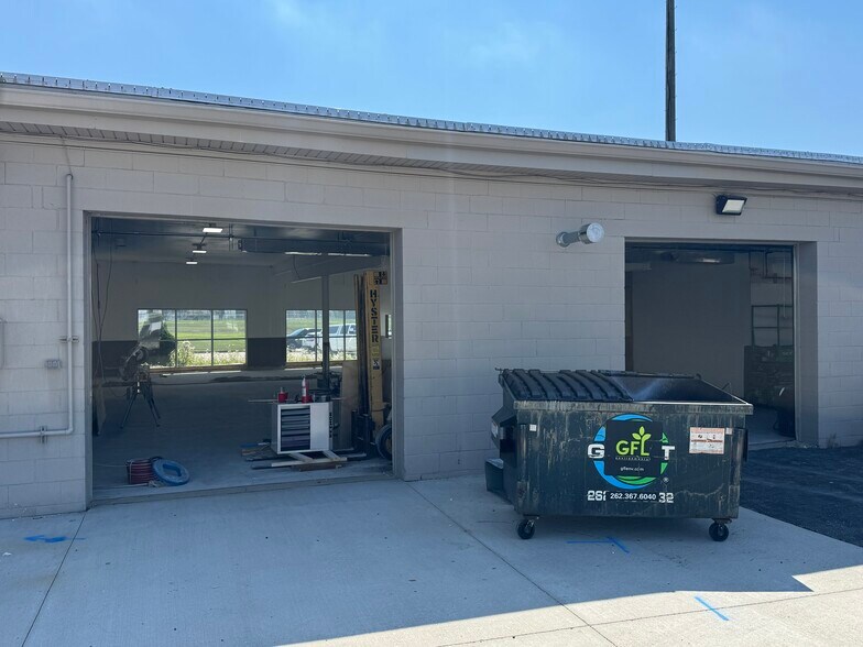 More Photos Of 1230 S West Ave, Waukesha Light Distribution For Lease