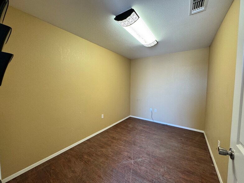 More Photos Of 5504 E County Road 128, Midland Light Manufacturing For Lease