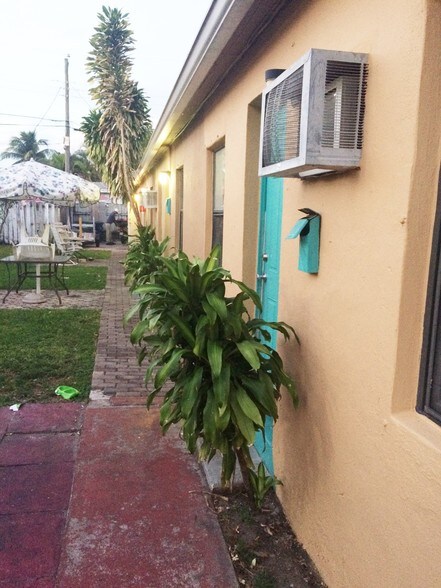 More Photos Of 615-713 NE 3rd St, Hallandale Beach Apartments For Sale