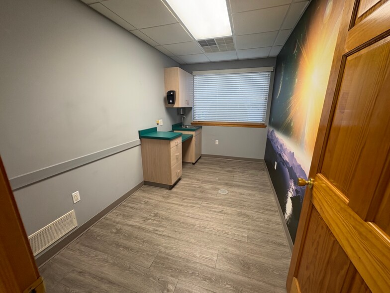 More Photos Of 166 Washington Ave, Batavia Office For Lease