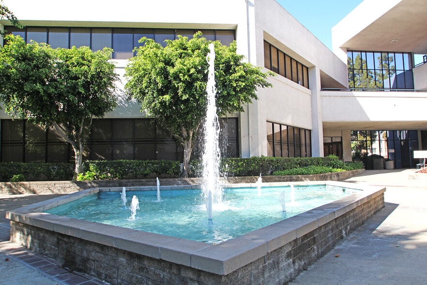 More Photos Of 1501 W Cameron Ave, West Covina Office For Lease