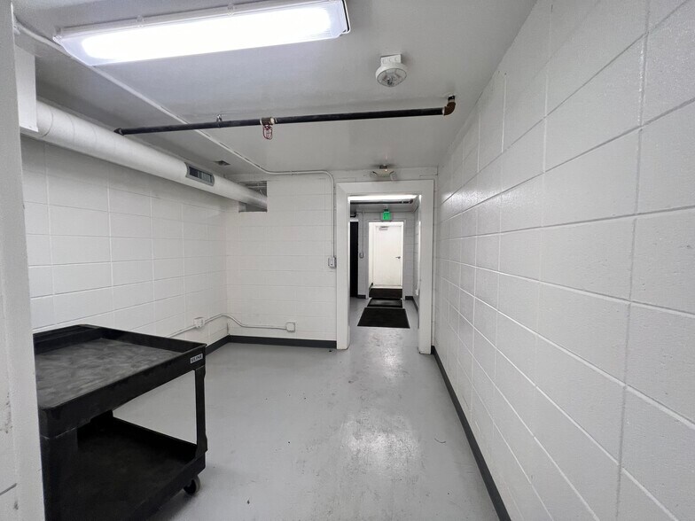 More Photos Of 1155 Harkins Rd, Salinas Warehouse For Lease