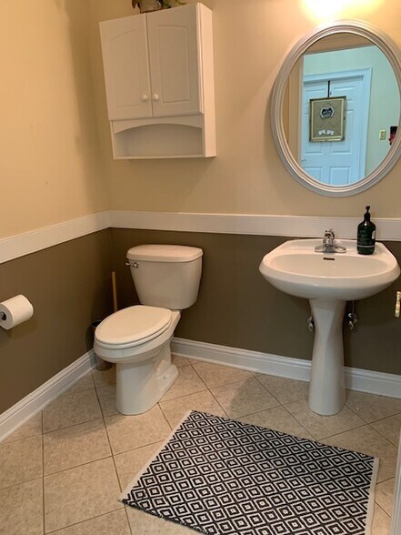 More Photos Of 309 Pirkle Ferry Rd, Cumming Office For Lease