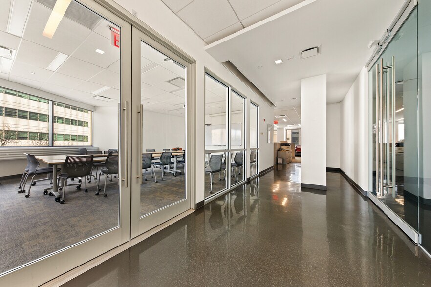 More Photos Of 530 W 166th St, New York Office For Lease
