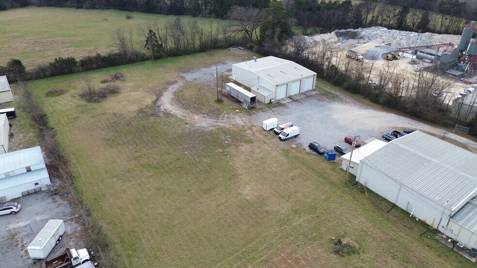 More Photos Of 185 Industrial Dr, Chickamauga Industrial For Sale
