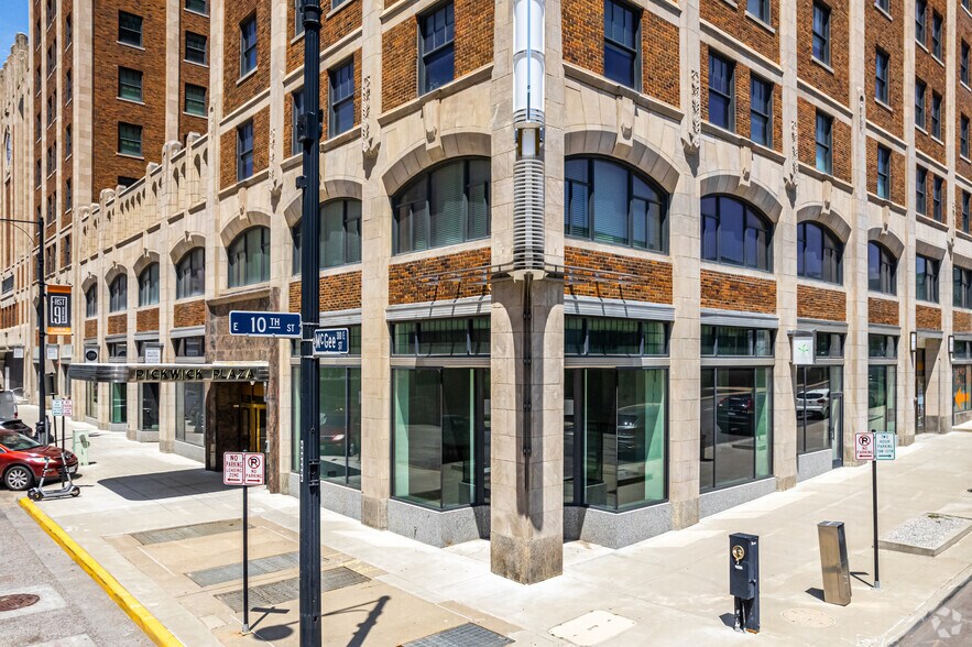 Primary Photo Of 921-939 McGee St, Kansas City Storefront Retail Office For Lease