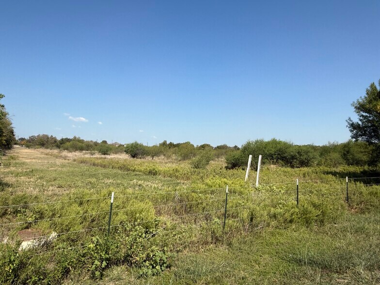 More Photos Of Scott St @ Park Pl, Kyle Land For Sale