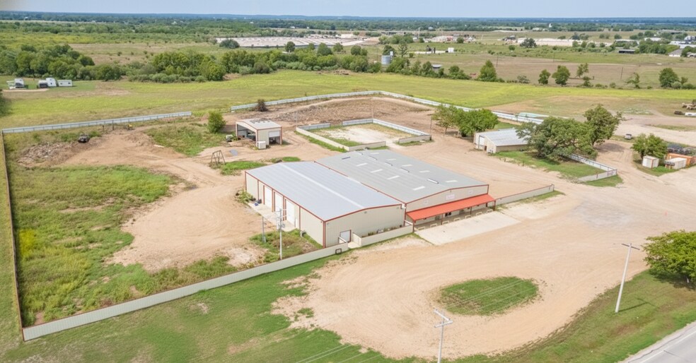 More Photos Of 744 FM 609, La Grange Service For Lease