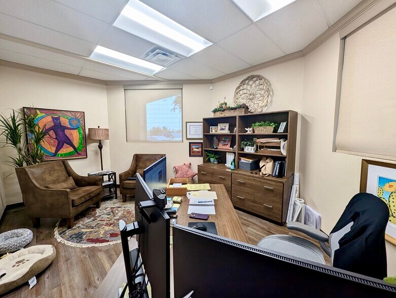 More Photos Of 545 E Redd Rd, El Paso Office For Sale