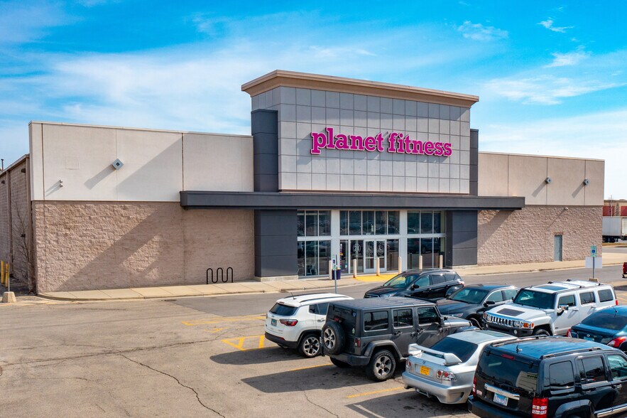 More Photos Of 7455 S Cicero Ave, Chicago Freestanding For Sale