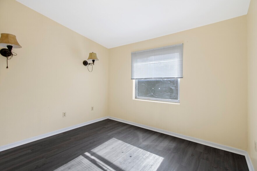 More Photos Of 820 15th St N, Saint Petersburg Assisted Living For Sale