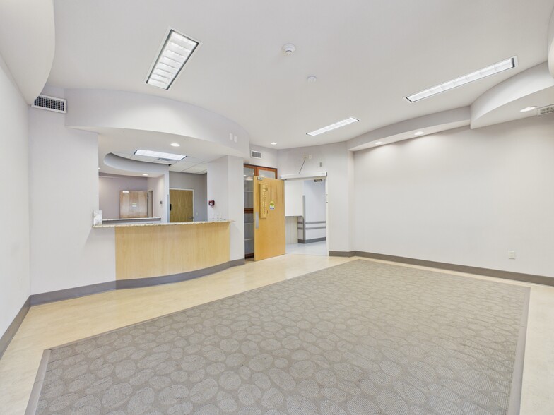 More Photos Of 1000 Centre Brook Ct, Columbus Medical For Sale