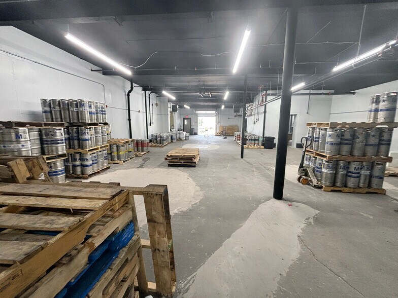 More Photos Of 223 Second St, Manchester Warehouse For Sale