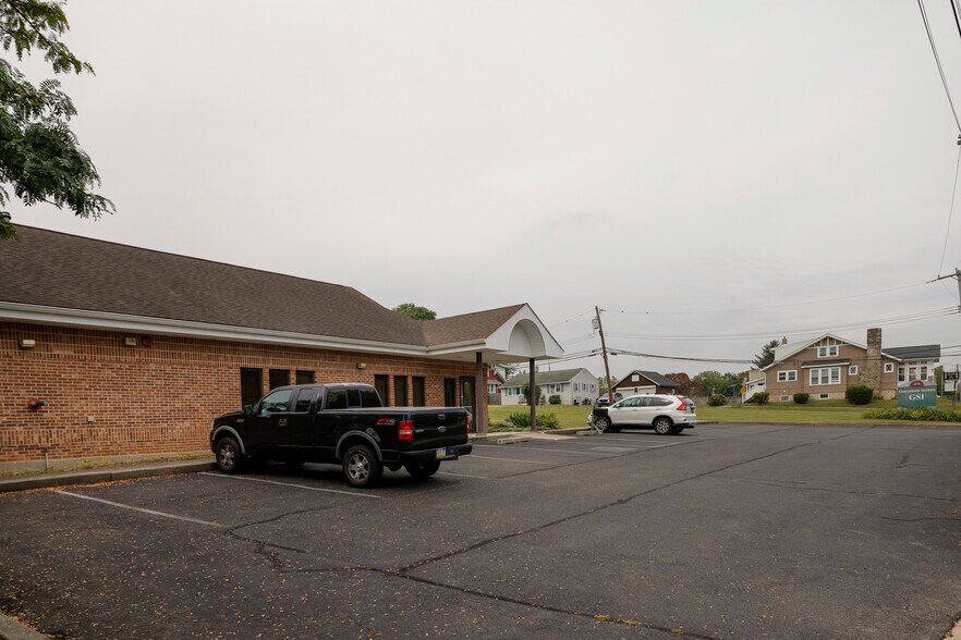 More Photos Of 475 Kedron Ave, Folsom Office For Sale