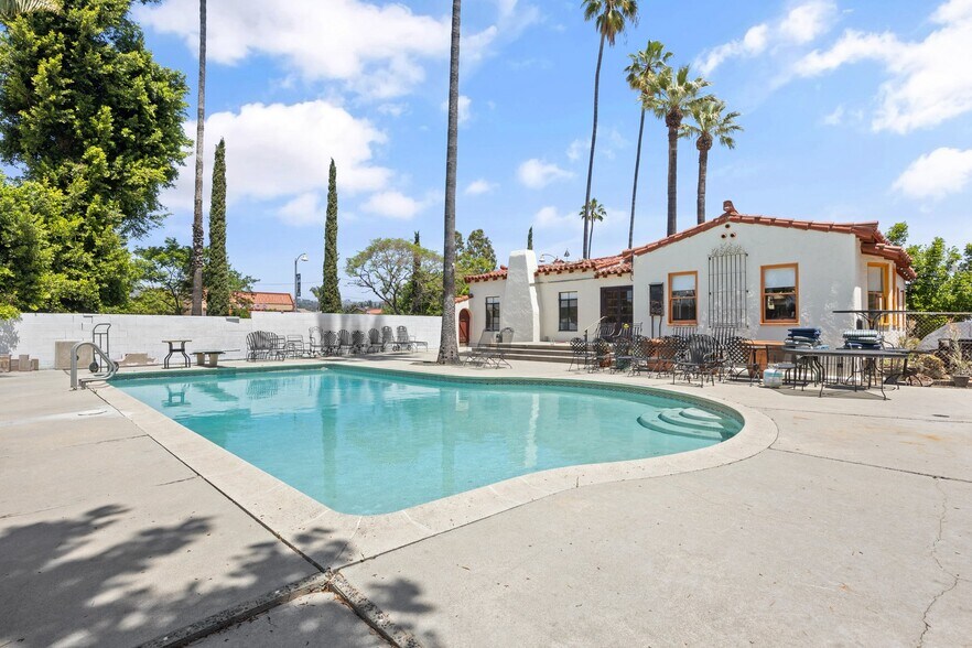 More Photos Of 720 W La Habra Blvd, La Habra General Retail For Sale