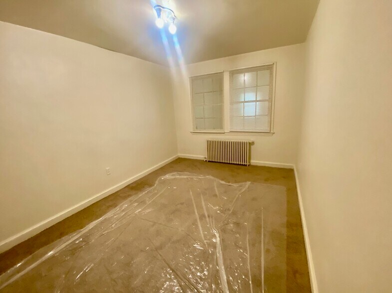 More Photos Of 1018 16th St NE, Washington Multifamily For Sale