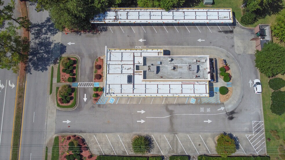 More Photos Of 200 Floyd Thompson Blvd, Hampton Fast Food For Lease