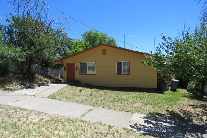 More Photos Of 326 Jefferson St, Klamath Falls Multifamily For Sale
