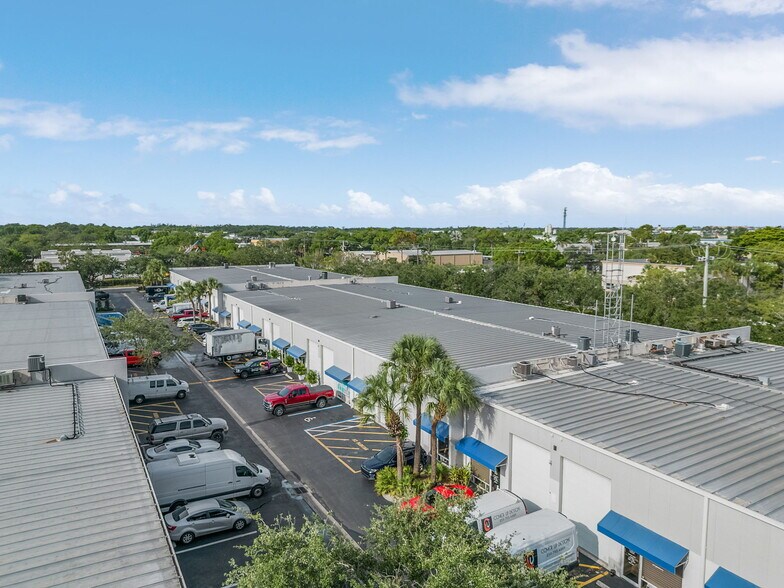 More Photos Of 4110 Enterprise Ave, Naples Unknown For Lease